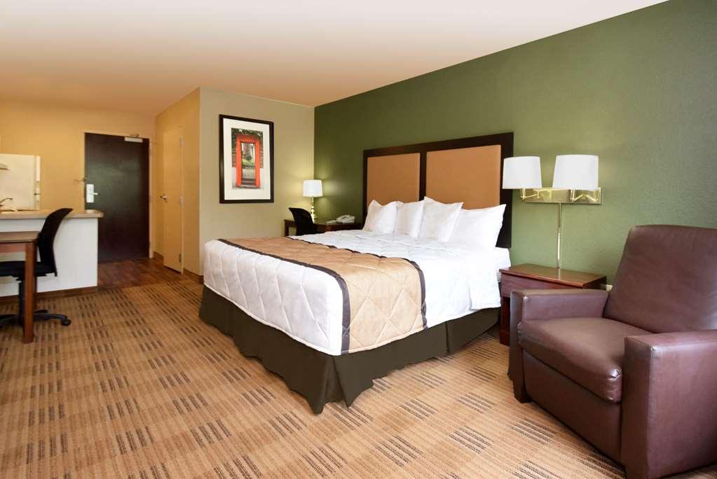 Extended Stay America Suites - Bloomington - Normal Room photo